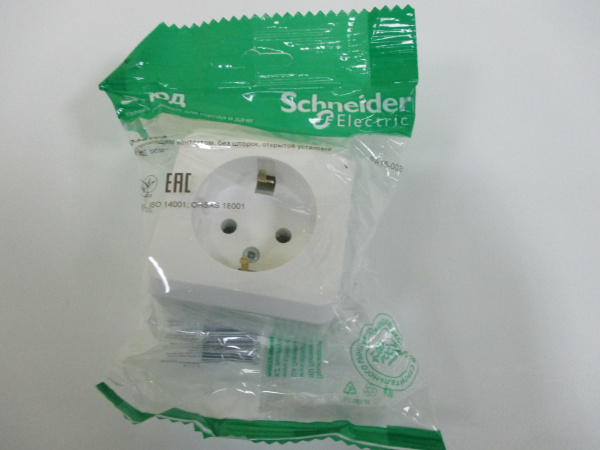 Розетка 1-местная Schneider Electric Этюд ОП з/к белая